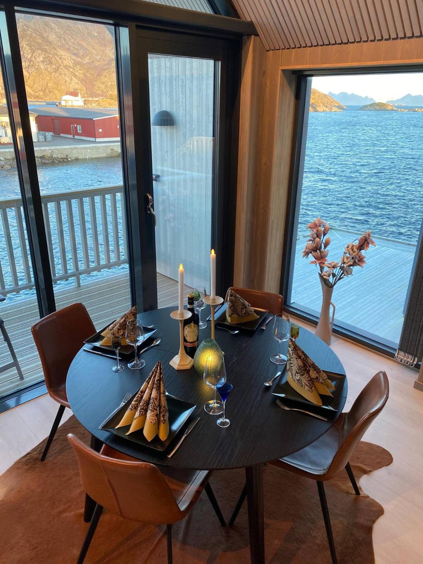 Ny Leilighet I Henningsvaer! Εξωτερικό φωτογραφία